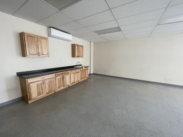 Class A Industrial: 3543 Steelhead Run Drive NE, Suite A, Albany, OR 97321